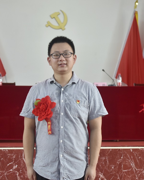 机电贺沅玮.JPG 机电贺沅玮.JPG