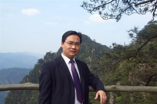 交通何美生.jpg 交通何美生.jpg