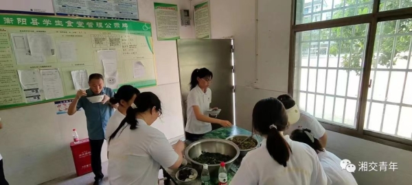 7f037e408b7f4db18cec9f93fb1e9cf.jpg 7f037e408b7f4db18cec9f93fb1e9cf.jpg