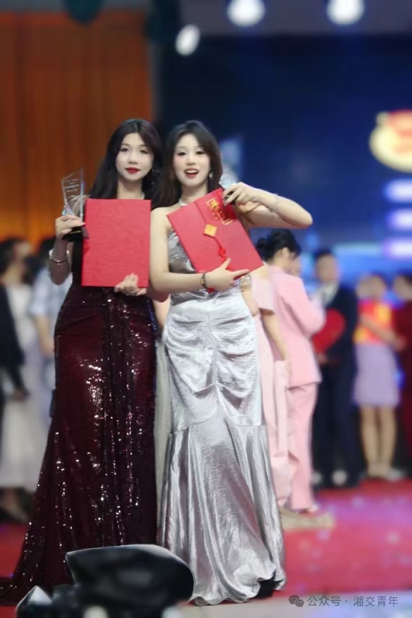 716521dcfa8492eab9527253b68b359.jpg 716521dcfa8492eab9527253b68b359.jpg