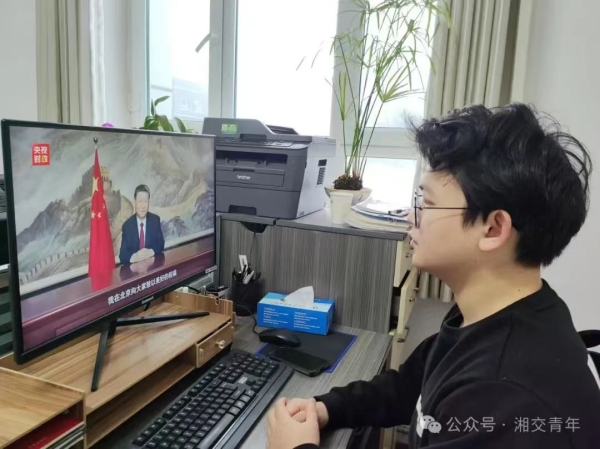 61f126360eeb04b7618e4f5c9fb1f92.jpg 61f126360eeb04b7618e4f5c9fb1f92.jpg