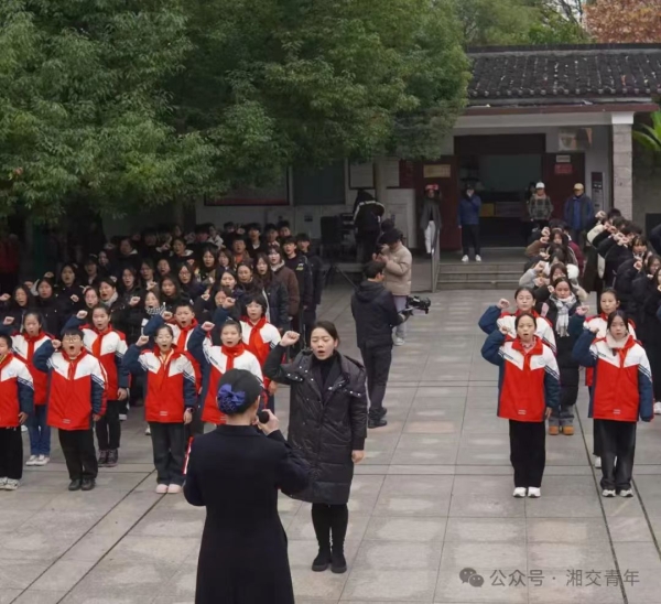 5d99ac235acab6322f33ffb7d9fcca8.jpg 5d99ac235acab6322f33ffb7d9fcca8.jpg